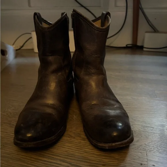 Frye Melissa Button Brown Leather Boots - Picture 2 of 5